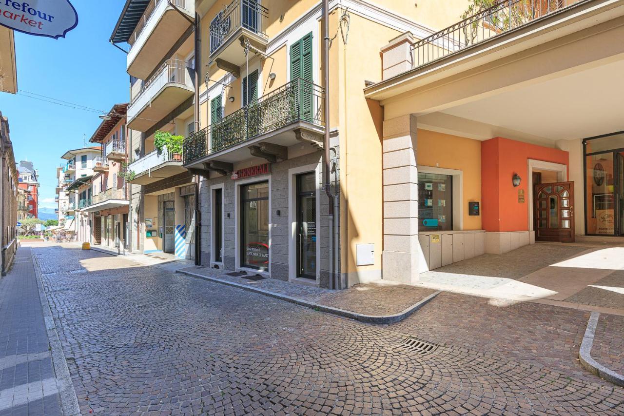 Ferienwohnung Dolfin - Nel Centro Di Stresa - By Impero House Exterior foto